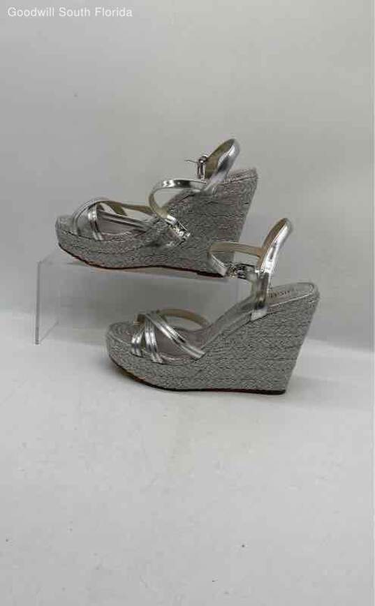 Michael Kors Womens Silver Sandals Size 6 1/2 M image number 1