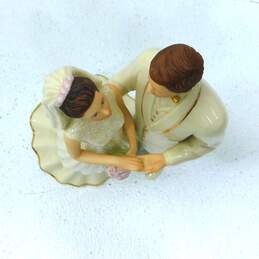 Lenox Bride & Groom Figurine United In Love alternative image