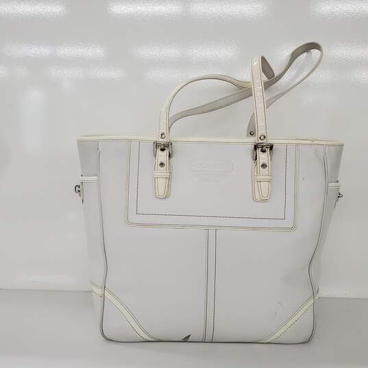Buy the Coach Leatherware White Leather Large Tote Bag | GoodwillFinds