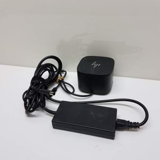 HP G2 Thunderbolt Docking Station with AC Power Adaptor image number 1