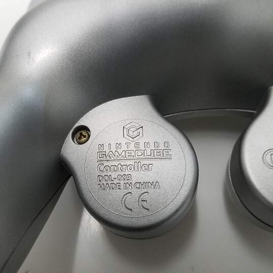 Nintendo GameCube Controller Silver image number 3