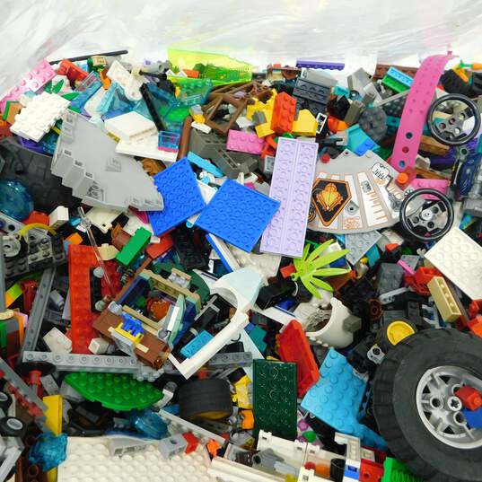 12lbs Mixed Lego Bulk Box image number 4