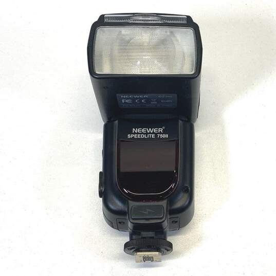 Neewer Speedlite 750ii Digital Camera Flash with Digital Radio Trigger image number 2