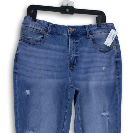 NWT Maurices Womens Light Blue Denim Medium Wash Bootcut Leg Jeans Size 14 image number 3