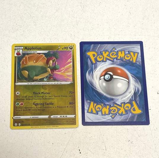 Assorted Pokémon TCG Common, Uncommon and Rare Trading Cards (600 Plus Cards) image number 3