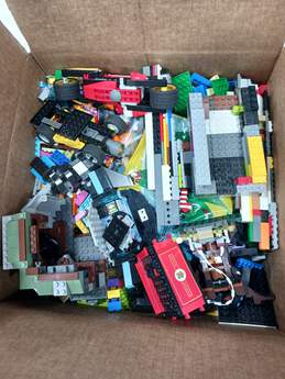 Lot of 8lbs of Assorted Building Blocks