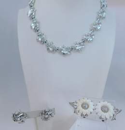 Vintage Crown Trifari & Coro Silvertone Textured Leaves Chain Collar Necklace & White Flower & Rhinestones Cluster Clip On Earrings 73.2g