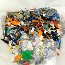 6.6lbs Mixed Lego Bulk Box alternative image