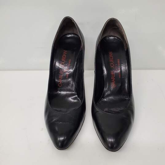 VTG Charles Jourdan Black Leather Heel Pumps Size 6B image number 1