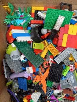 9.5lbs of Bulk of Lego Bricks alternative image