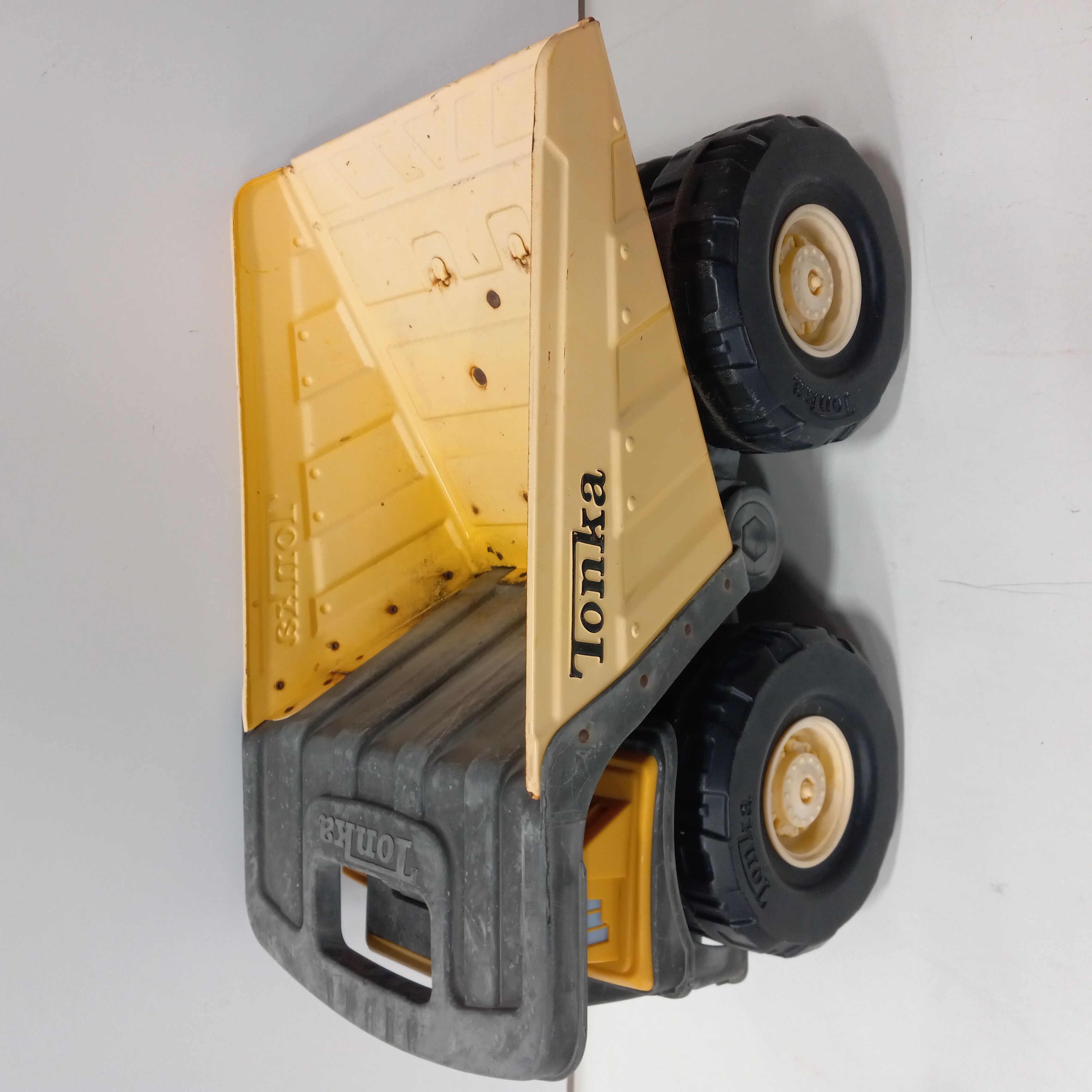 Buy the Vintage Tonka Toughest Mighty Dump Truck | GoodwillFinds