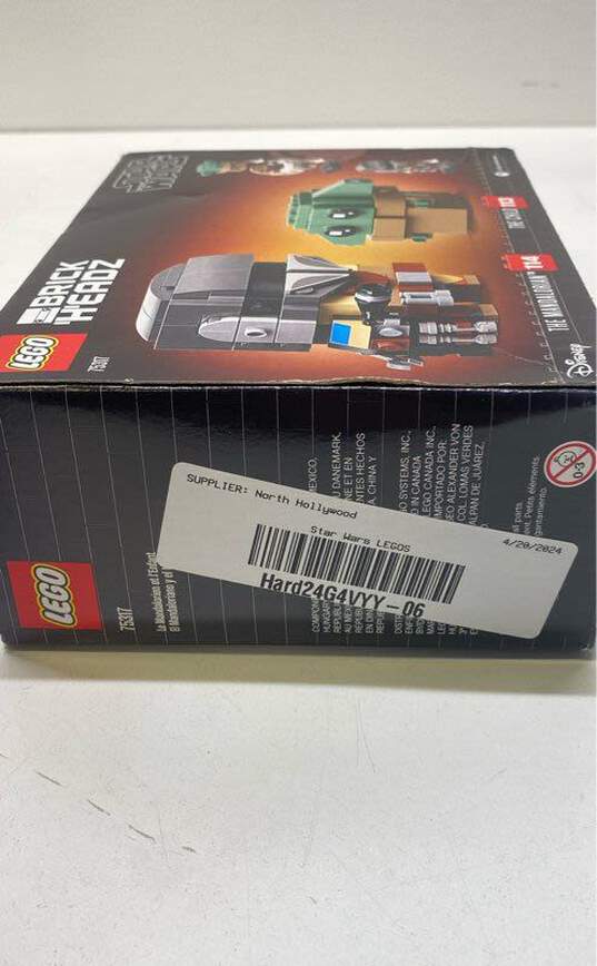 Lego Star Wars Brick Headz The Mandalorian & The Child image number 3