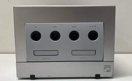 Nintendo GameCube Console w/ Accessories- Platinum alternative image