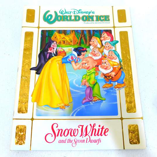 Disney World on Ice Collector Programs Snow White Toy Story Sleeping Beauty image number 2