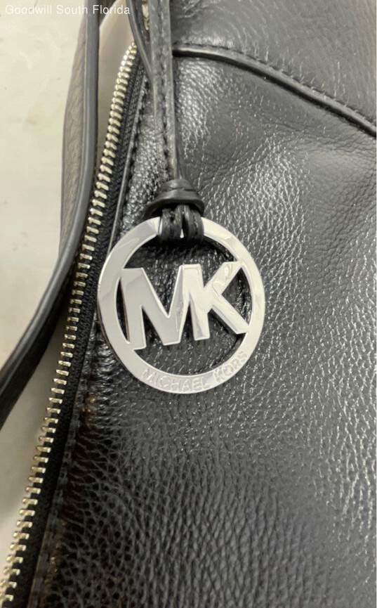 Michael Kors Womens Black Leather Charm Shoulder Handbag image number 5