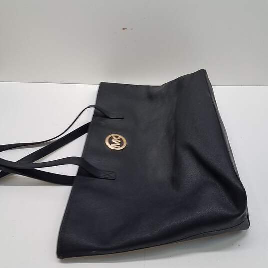 Michael Kors Saffiano Leather Tote Black image number 4