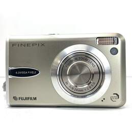 Fujifilm FinePix F30 6.3MP Compact Digital Camera alternative image
