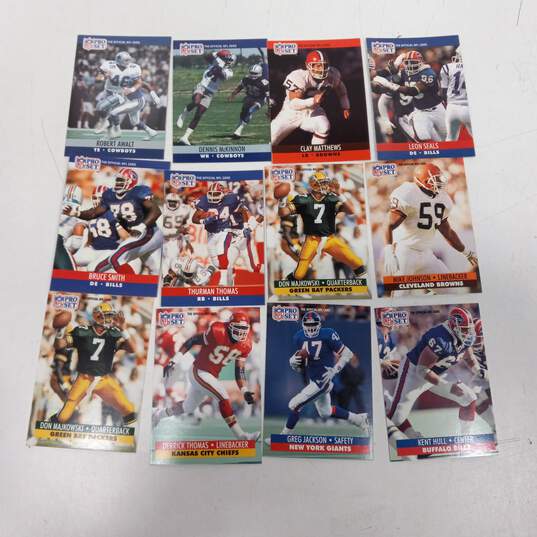 Lot of Assorted Sports Trading Cards image number 4