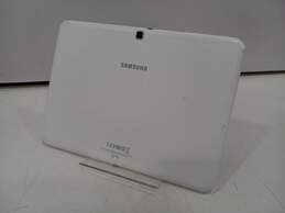 White Samsung Galaxy Tab 4 alternative image