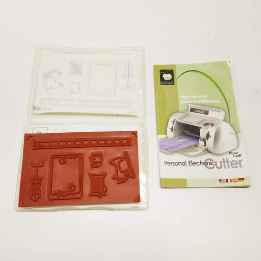 Cricut Personal Electronic Paper Cutter Model CRV001/ Expandable carry bag  & Str