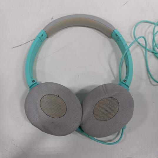 Bose Teal SoundTrue On-Ear Headphones w/ Case image number 3