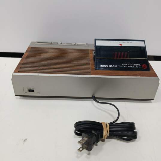 General Electric Digital Clock Radio Cassette Player image number 4