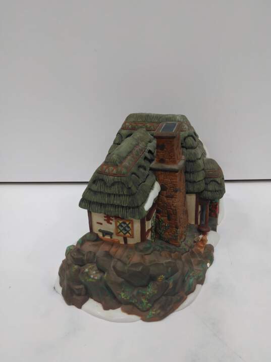 Department 56 Dickens Village Series "Crooked Fence Cottage" Porcelain House image number 3