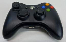 Microsoft Xbox 360 Wireless Controllers - Lot of 2, Black alternative image