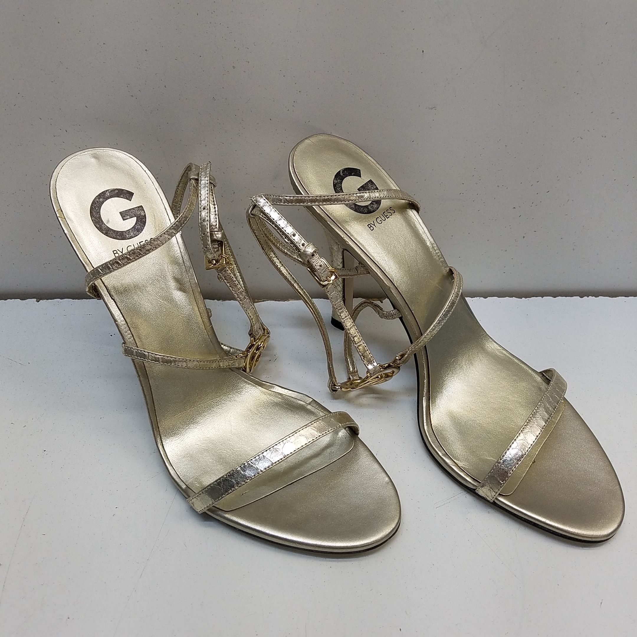 G by Guess Shelli Sandals Women Shoes | Luxury shoes women, Flip flop shoes,  Trending shoes