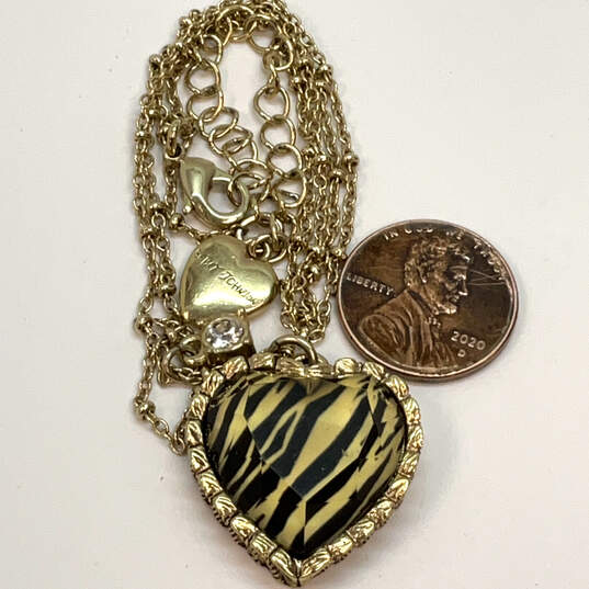 Designer Betsey Johnson Gold-Tone Link Chain Heart Shape Pendant Necklace image number 4