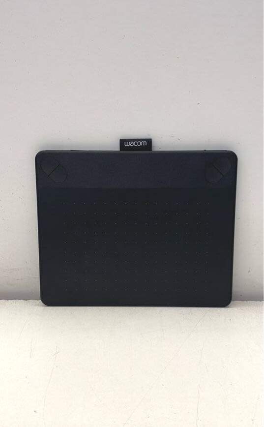 Wacom Intuos CTH-490 Digital Drawing Tablet image number 4