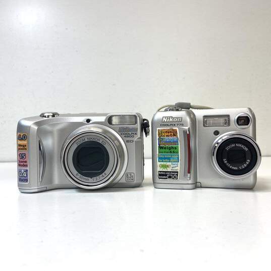 Nikon Coolpix Digital Camera Assorted Models Lot of 2 image number 1