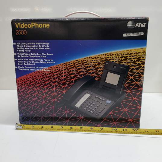 AT&T Videophone 2500 Office Equipment full color motion video image number 1