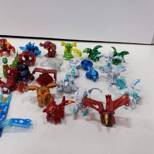 Lot of Assorted Bakugan Battle Brawlers & Accessories image number 3