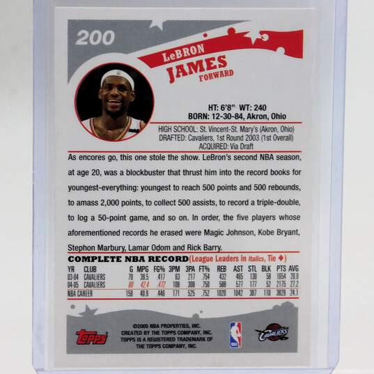 2005-06 LeBron James Topps #200 Cleveland Cavaliers image number 2