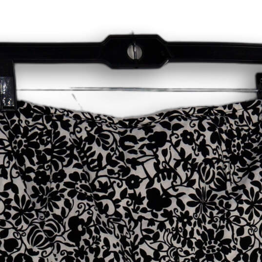 Womens Black White Floral Flat Front Short Wrap Skirt Size 8 image number 4