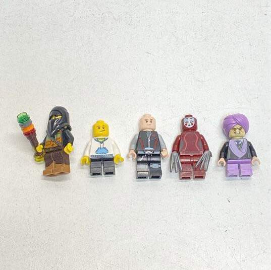 Mixed Themed Lego Minifigures Bundle (Set Of 20) image number 6