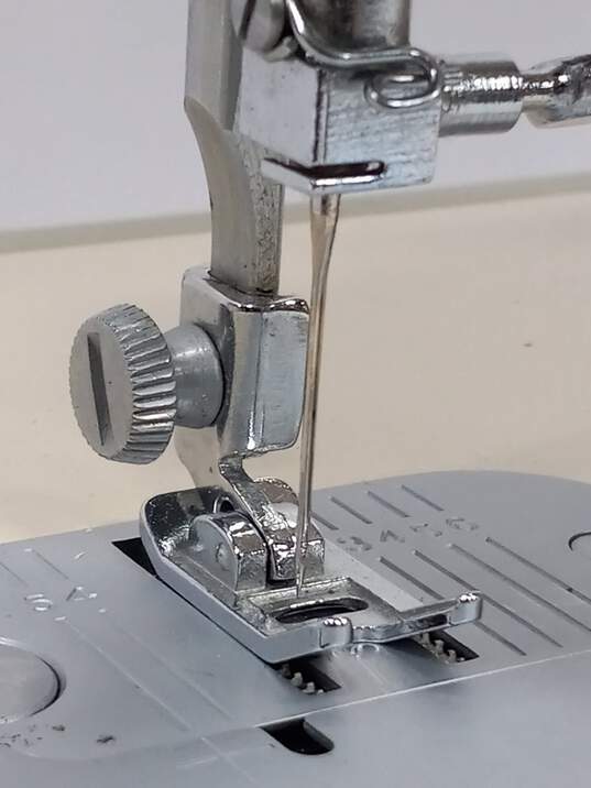 Singer Stylist Sewing Machine image number 5