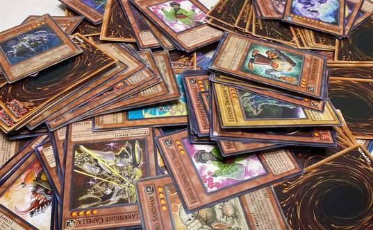 Assorted YU-GI-OH! TCG and CCG Trading Cards (600 Plus) image number 3