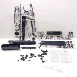 Trio of Assorted Model Building Kits alternative image