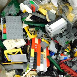 5lbs 15oz Mixed Lego Bulk Box