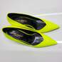 Saint Laurent Patent Leather Neon Yellow Pumps Size 36.5 AUTHENTICATED image number 3