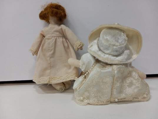 Bundle of 2 Assorted Vintage Mini Dolls image number 4