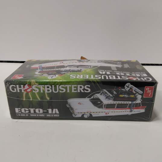 AMT Ghostbusters ECTO-1A 1/25 Scale Model Kit - IOB image number 3