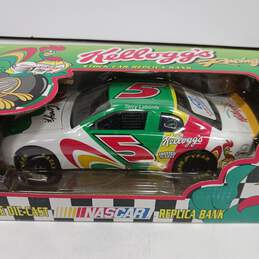 2 Kellogg's Racing Stock Car Bank 1 : 24 Scale 1998 IOB alternative image