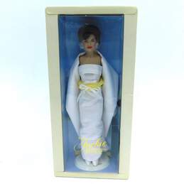 Franklin Mint Jackie Kennedy Vinyl Doll The Satin Gown W Accessories Plus COA