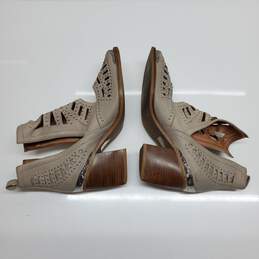 WMNS JEFFREY CAMPBELL 'MACEO' BEIGE STUDDED BOOTIES SIZE 8 alternative image