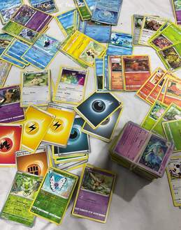 Pokemon Trading Cards alternative image