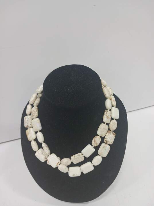 White and Gold Tones Necklace and Ring Jewelry Collection image number 8