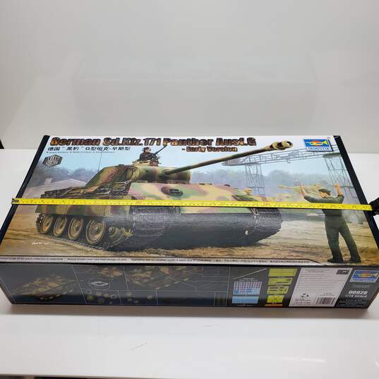 Trumpeter German Sd.Kfz. 171 Panther Early Version Building Model Open Box image number 4